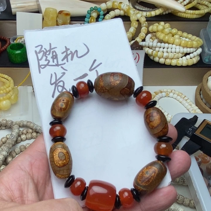 南红玛瑙手串未镶嵌