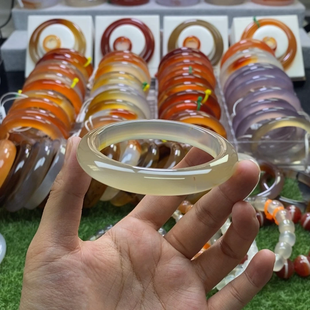 手镯玛瑙/玉髓未镶嵌