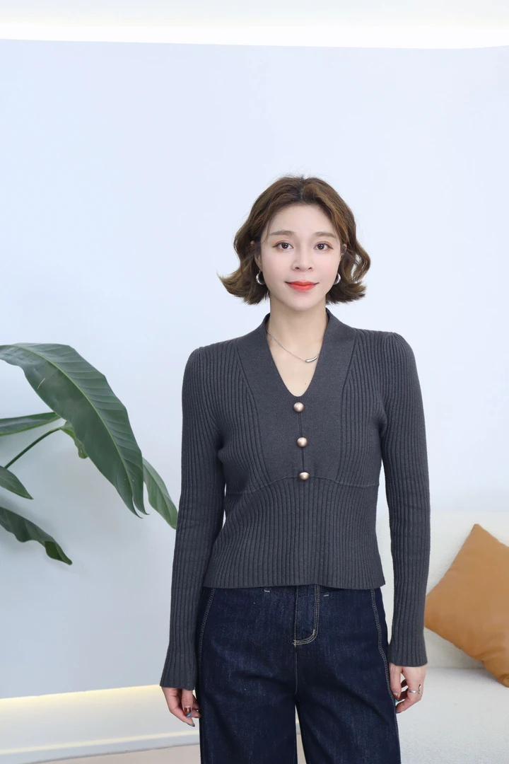 【高定时尚】新款V领长袖打底衫针织上衣女短款内搭