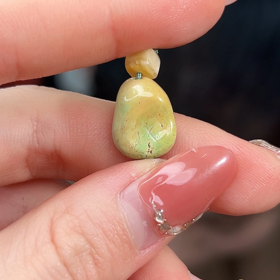 蜜蜡未镶嵌珠宝奇石