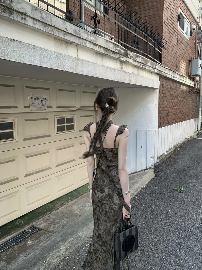 暂不补单-长腿mvp-ins气质设计师蕾丝墨绿色小飞袖复古性感连衣裙