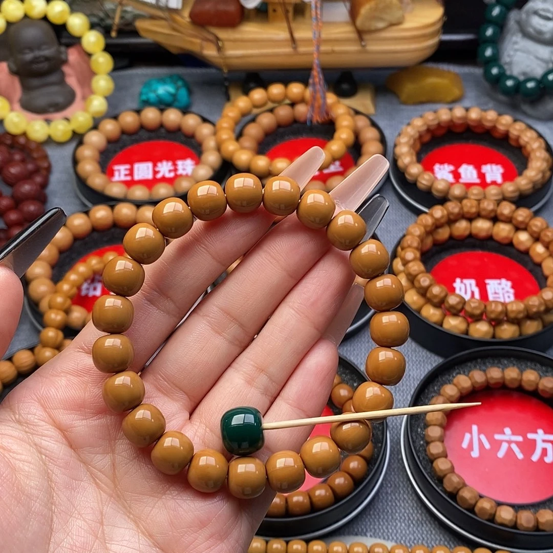 卖***的吊坠猴头核桃老型+配饰