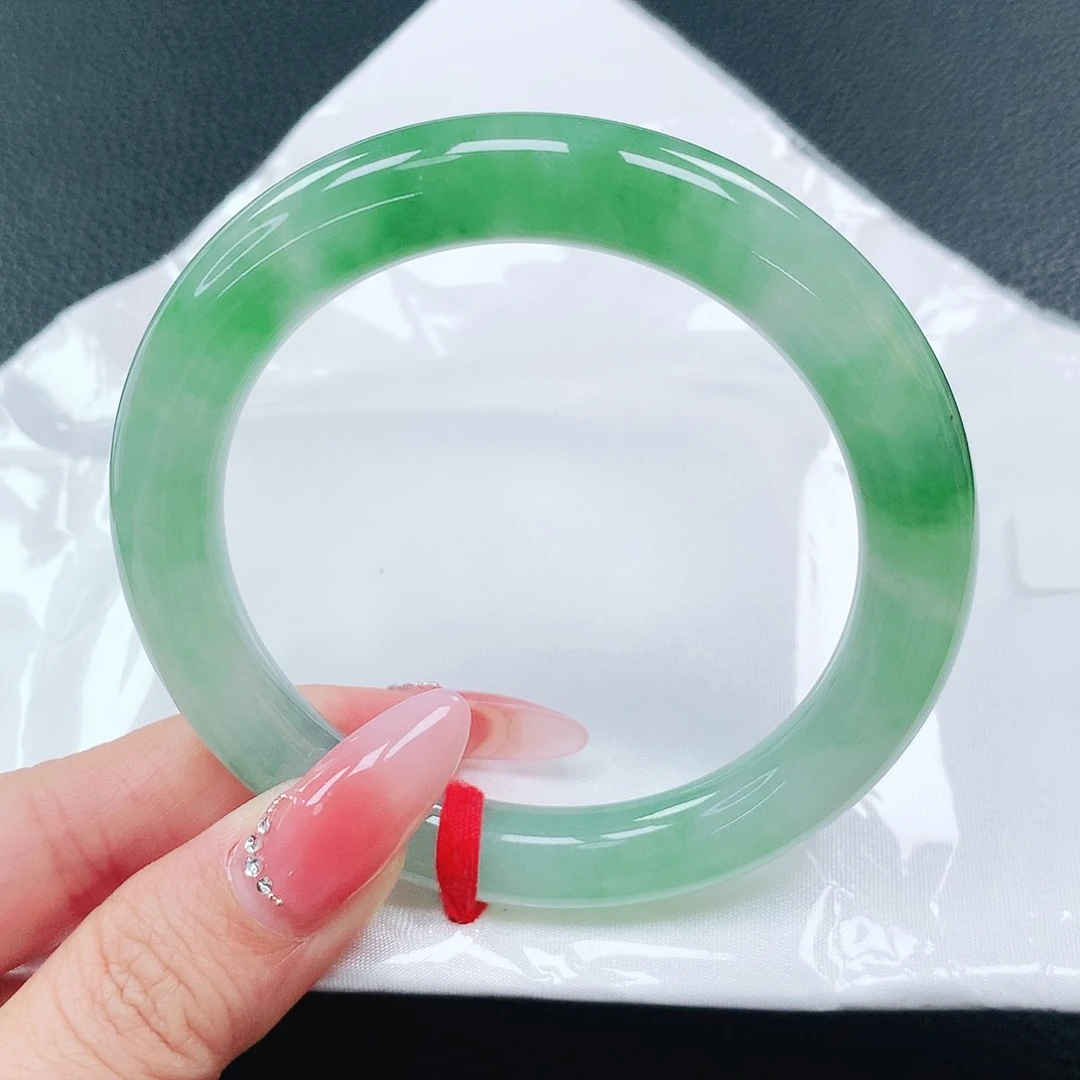 翡翠手镯未镶嵌56 圈