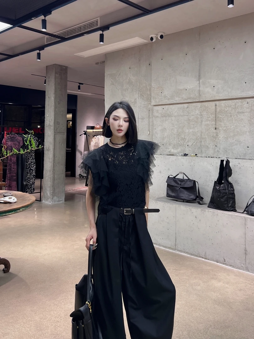 CZ【气质减龄】夏季洋气镂空荷叶边飞飞袖衬衫上衣