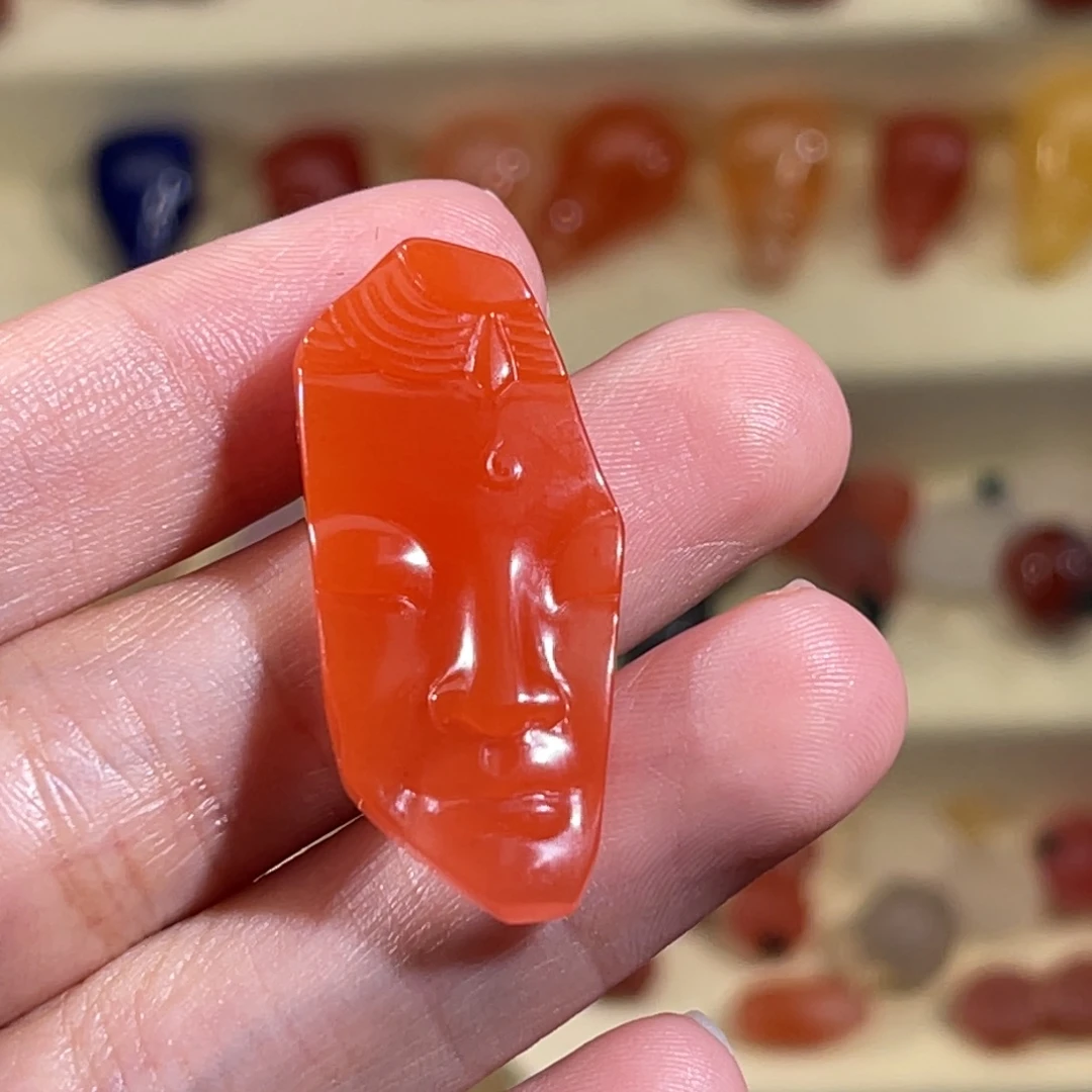 锦***缆南红玛瑙未镶嵌碎片佛瞰14.5x5.8x32mm