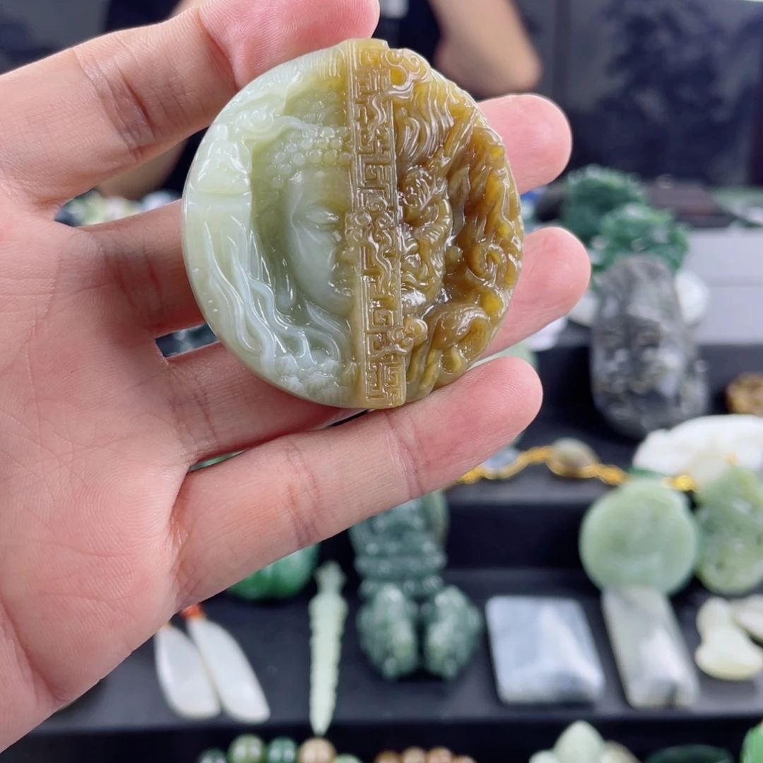 颈饰未镶嵌和田玉