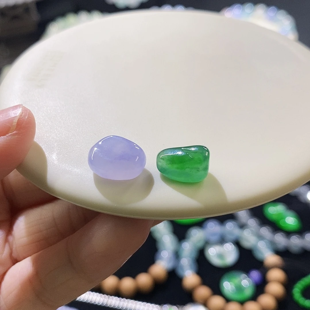 翡翠未镶嵌挂件随行