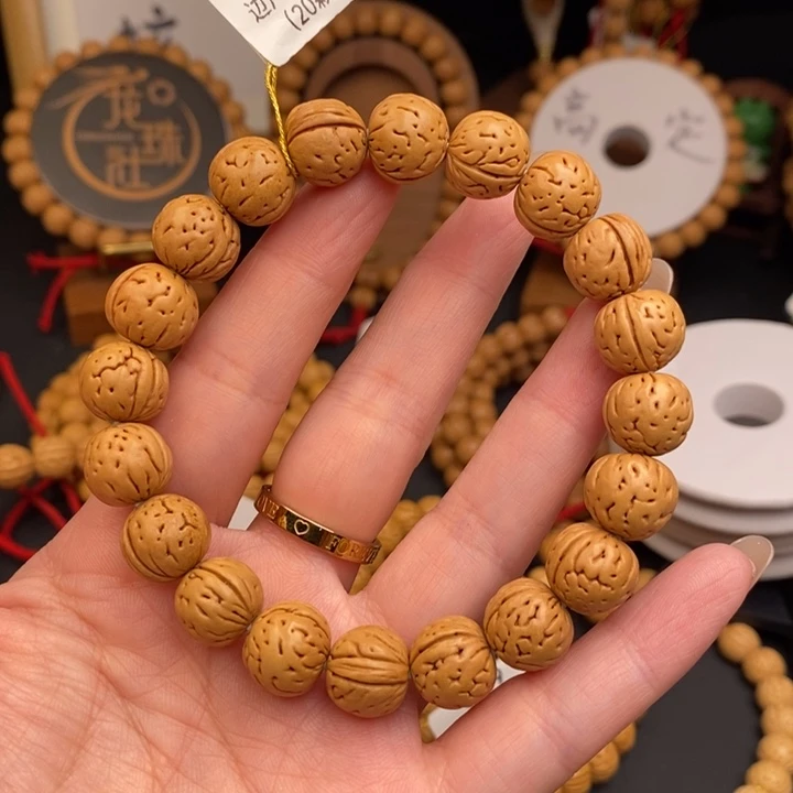 桃核手串石籽边尺12.5抛光尺寸误差0.5mm之间