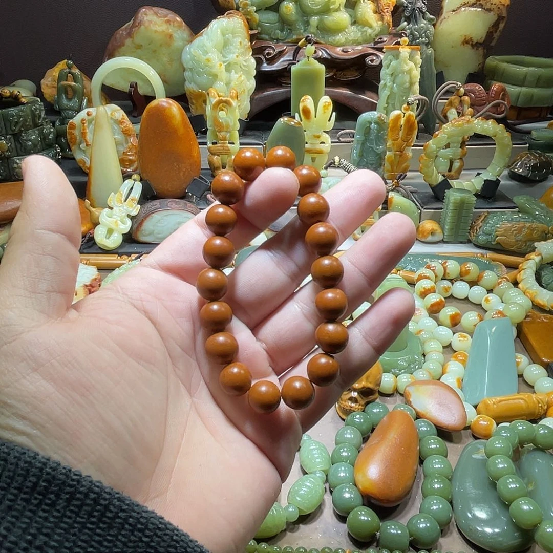 透闪石质玉未镶嵌珠宝奇石