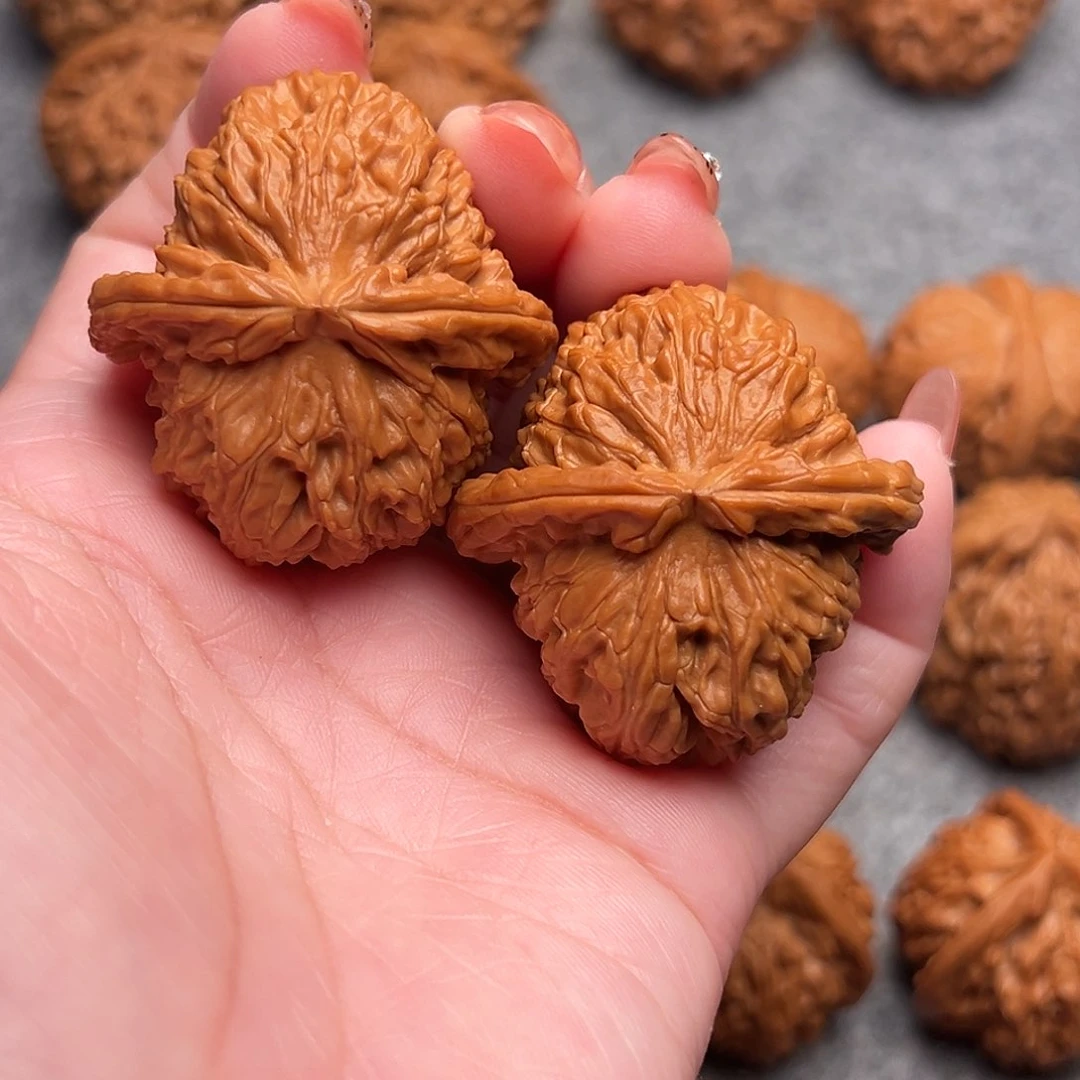 把件文玩核桃S***n精品大肚白狮子42全品