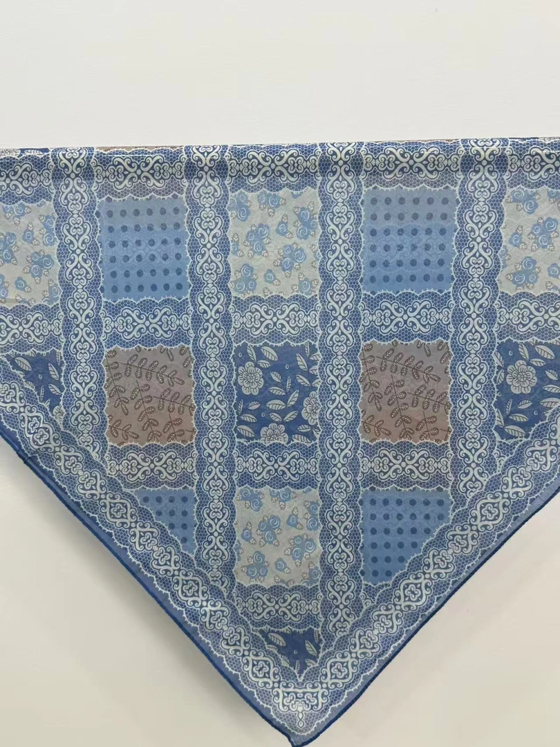 p19【蓝白拼接】 新款丝棉70*70左右方巾夏季防晒小方巾