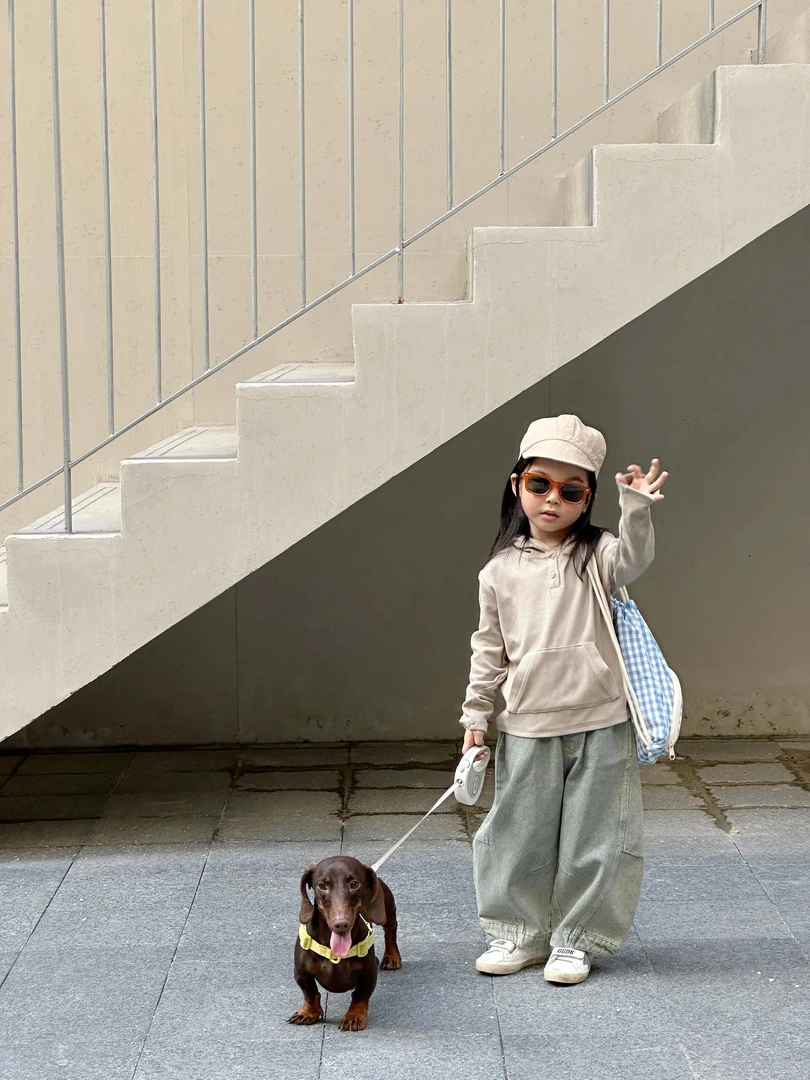 甜小七2025秋季新款韩版休闲百搭时髦女童连帽卫牛仔阔腿裤套装