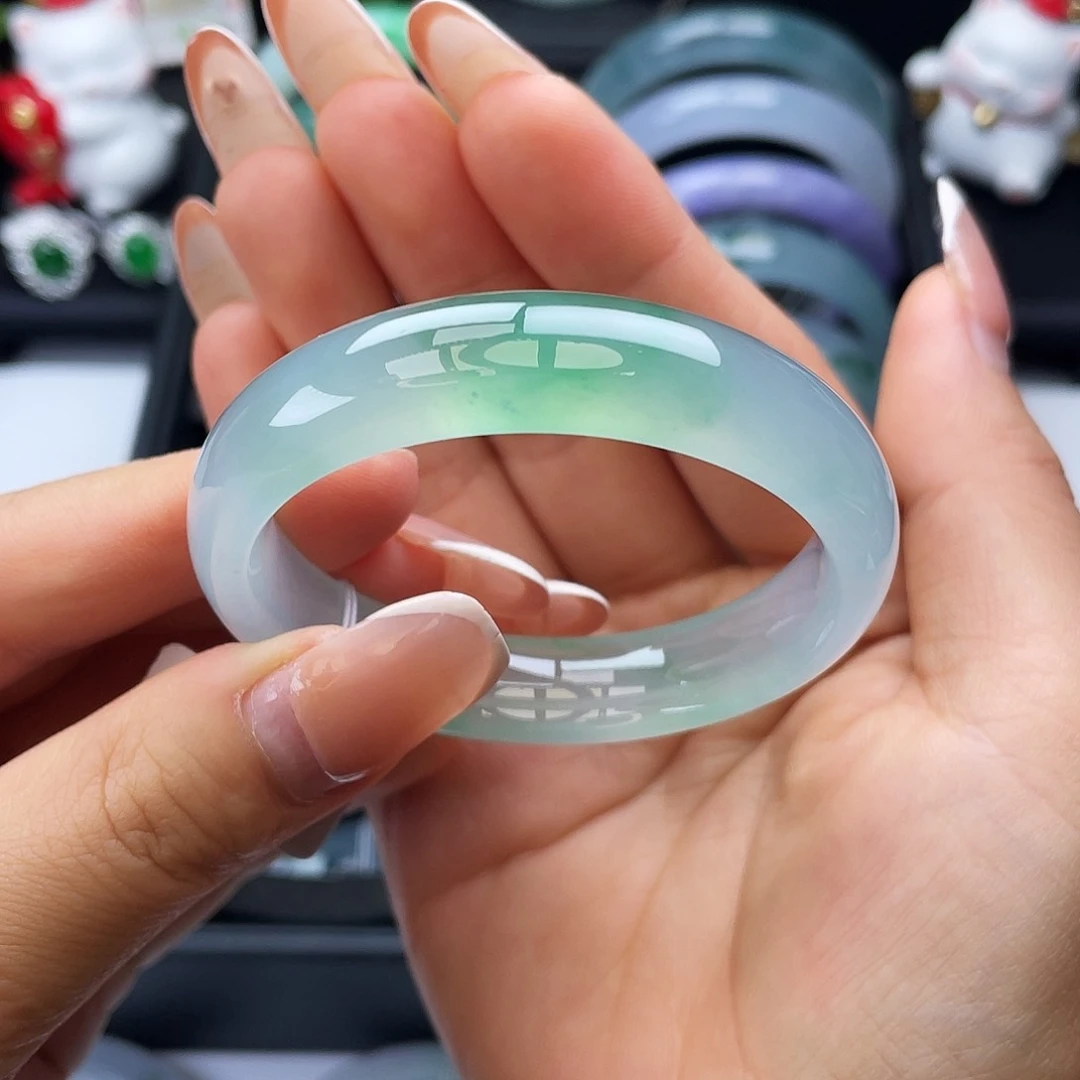 翡翠手镯未镶嵌50冰胶飘绿花、截图询价