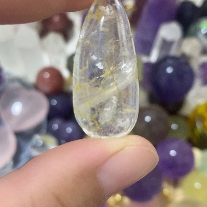 石材金发晶水滴吊坠！