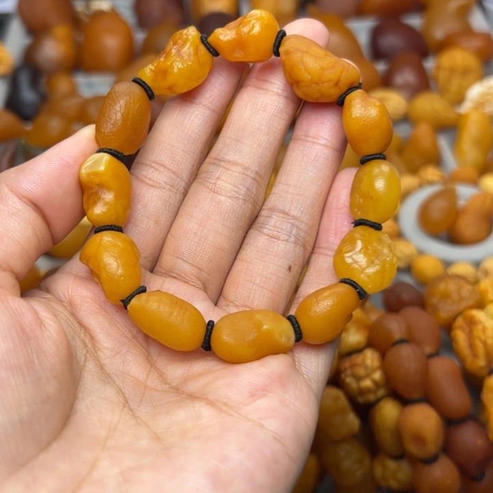 且***曼琥珀未镶嵌裸石天然蜜蜡