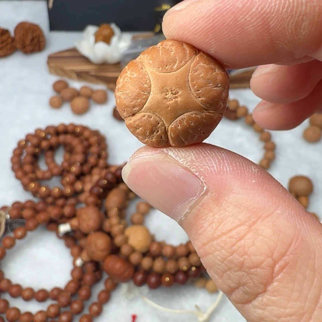 厚***儿凤眼菩提吊坠21.3厚15.5