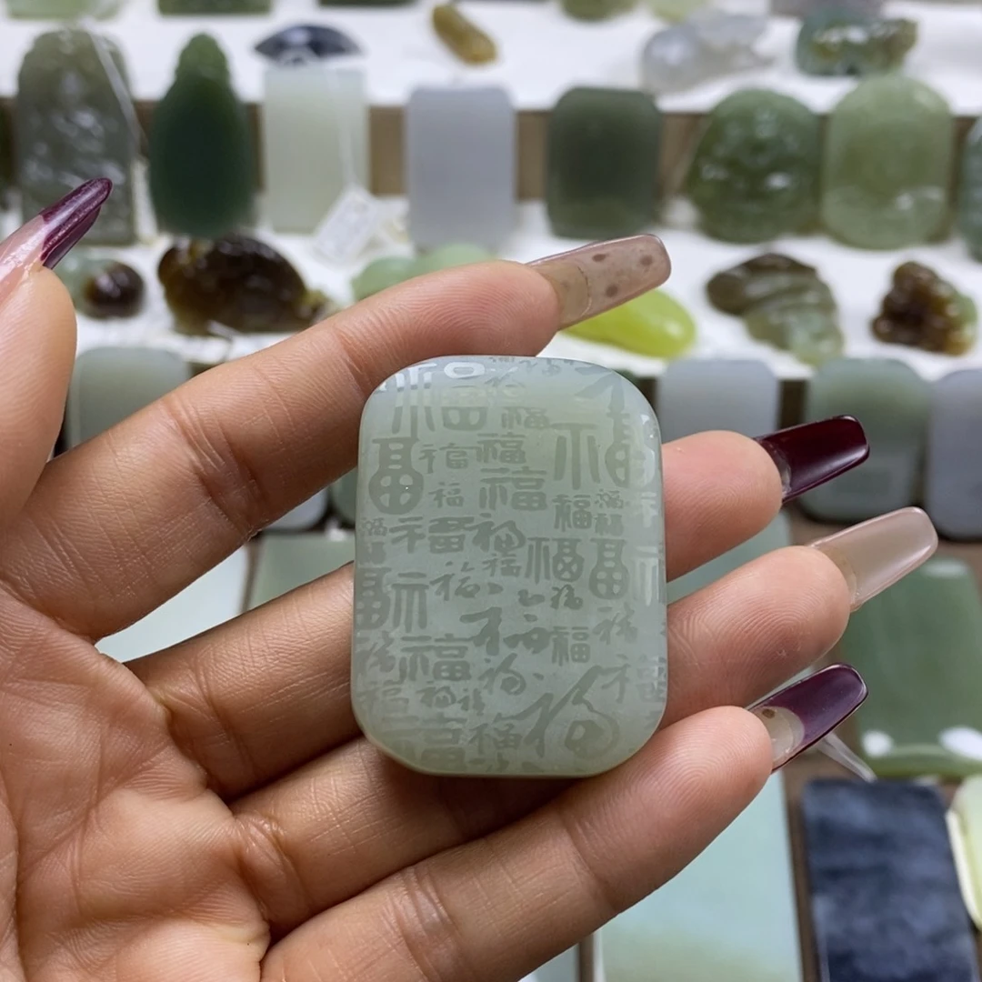 颈饰未镶嵌和田玉