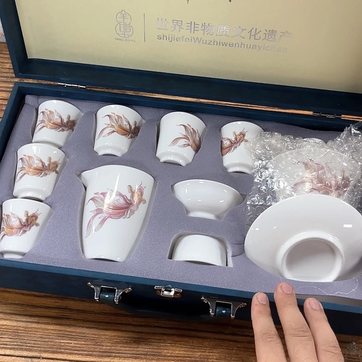 孤品茶具套装等。