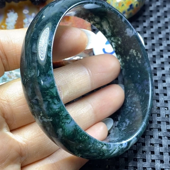 未镶嵌颈饰玛瑙/玉髓涵**卉