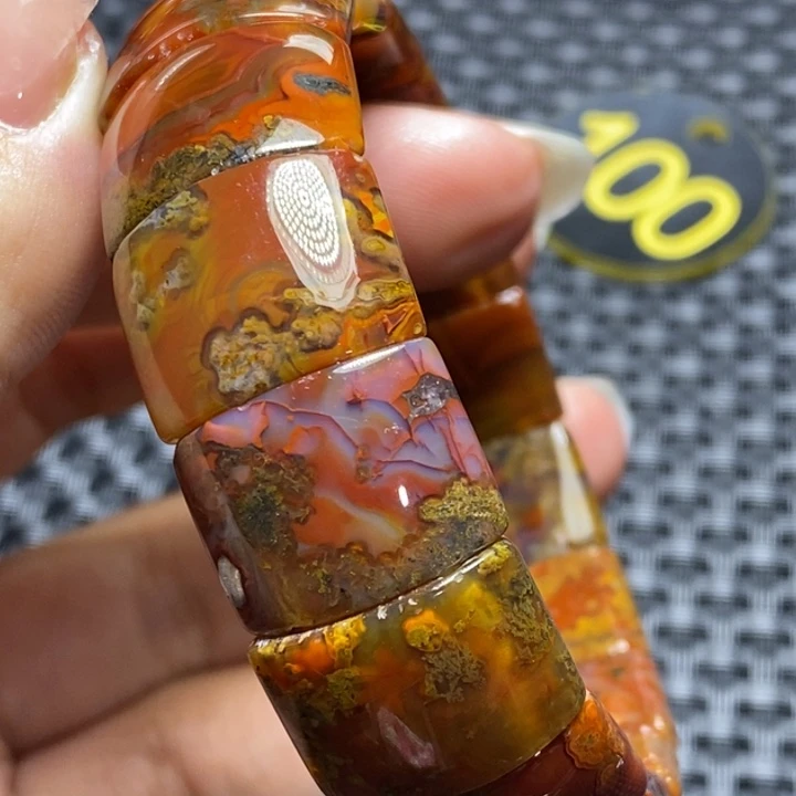 狼***抱未镶嵌颈饰玛瑙/玉髓