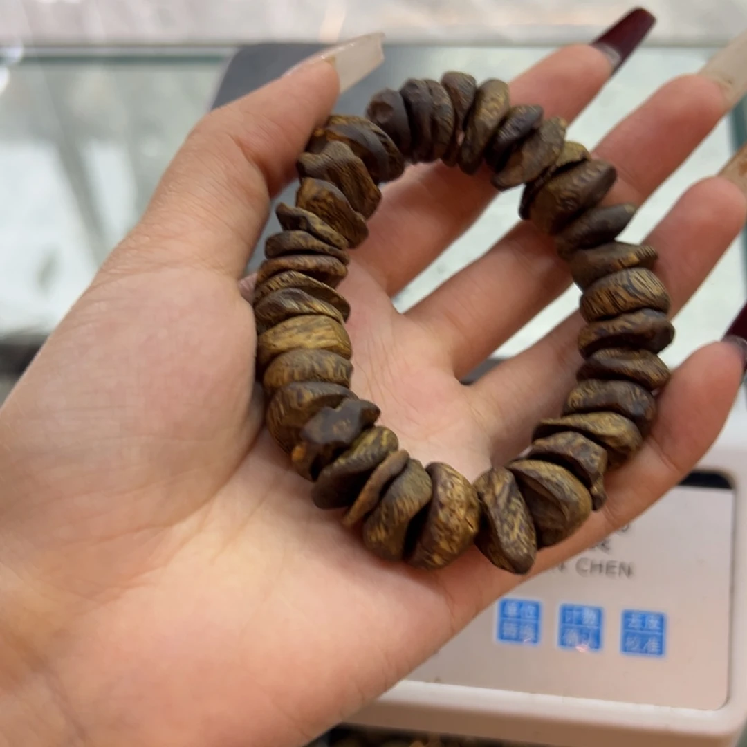 沉香沉香碎屑知**?奇楠沉香老料透25