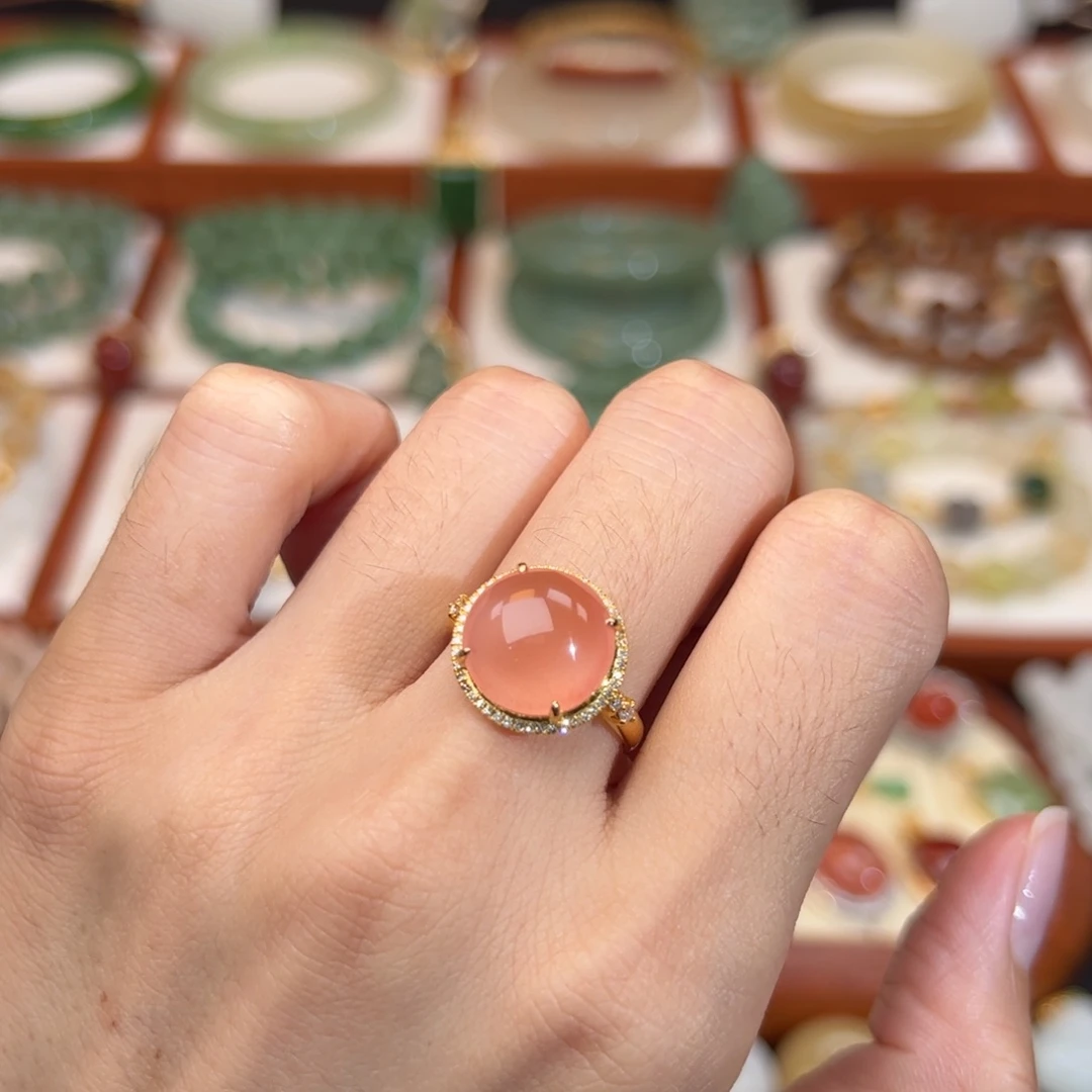 南红玛瑙18K金镶嵌戒指