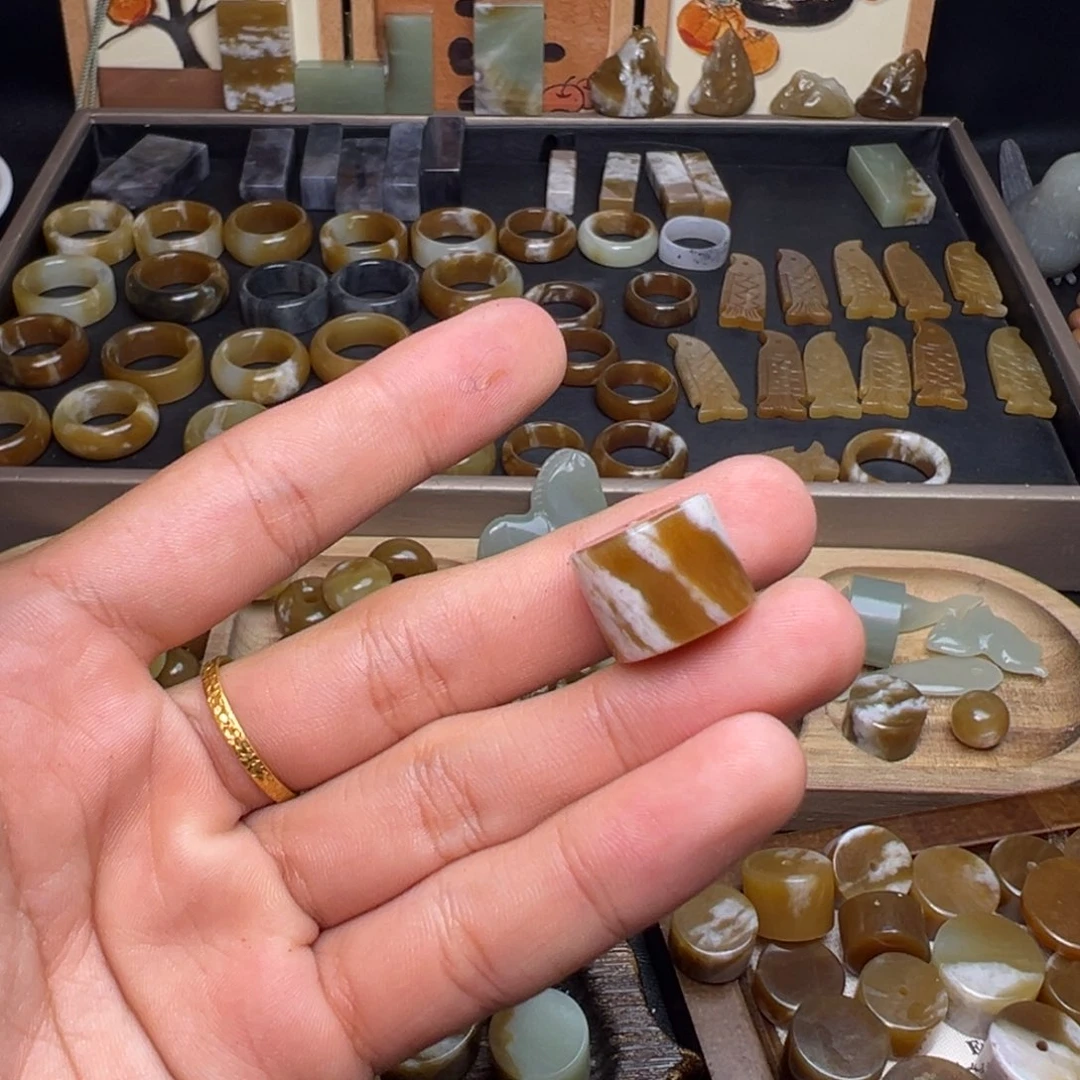 和田玉（糖玉）未镶嵌珠宝奇石墩子16