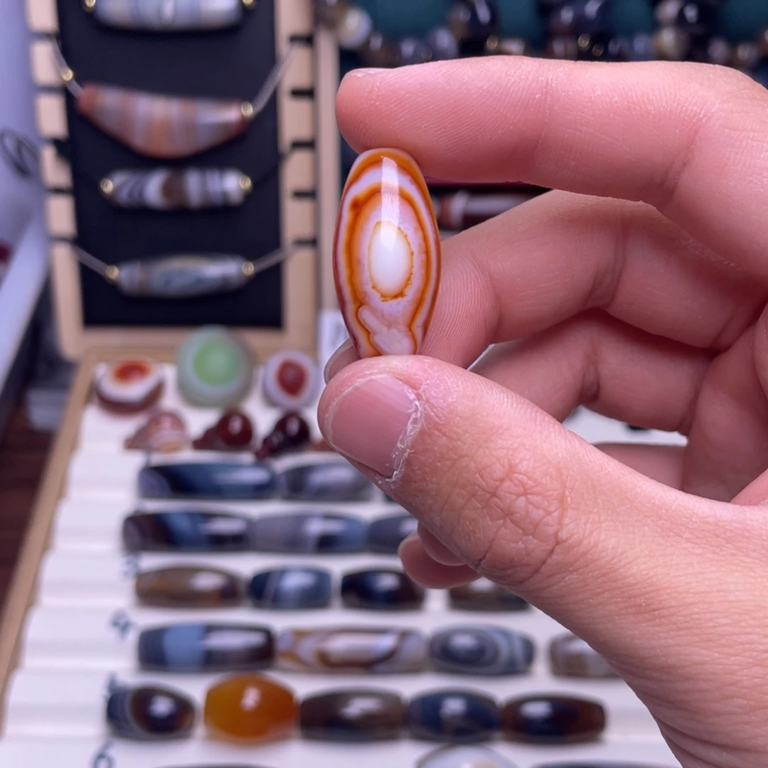 大***牛玛瑙/玉髓合金颈饰