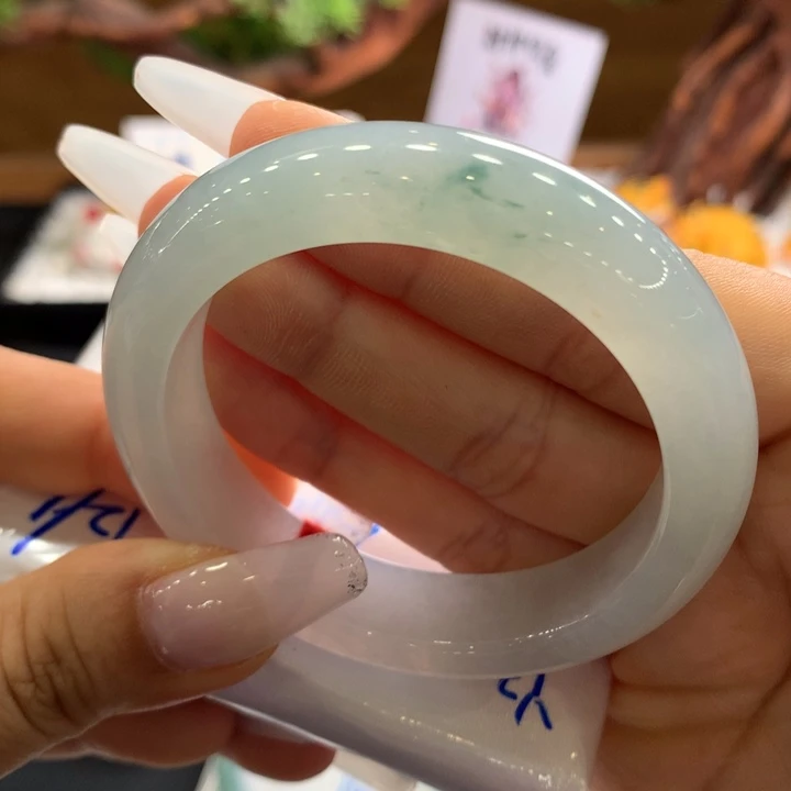 翡翠手镯未镶嵌12号