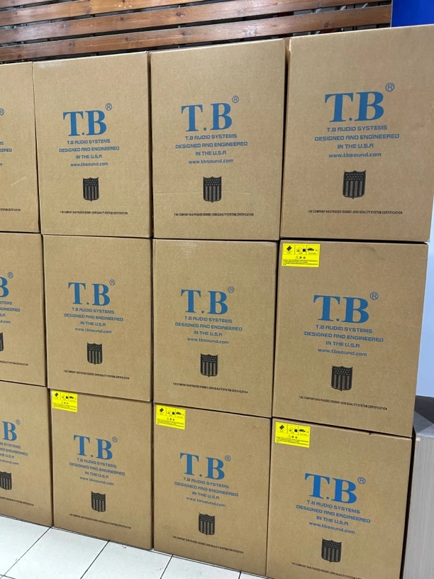 未拆封  （不包邮）美国天博旗舰系列12寸音响四件套➕悠响点歌机