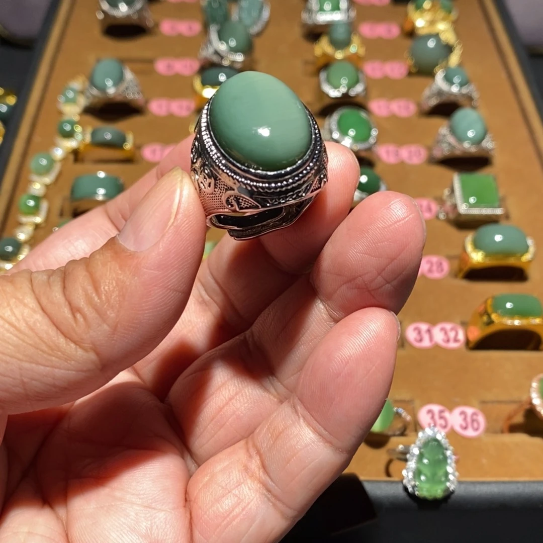 和田玉未镶嵌戒指