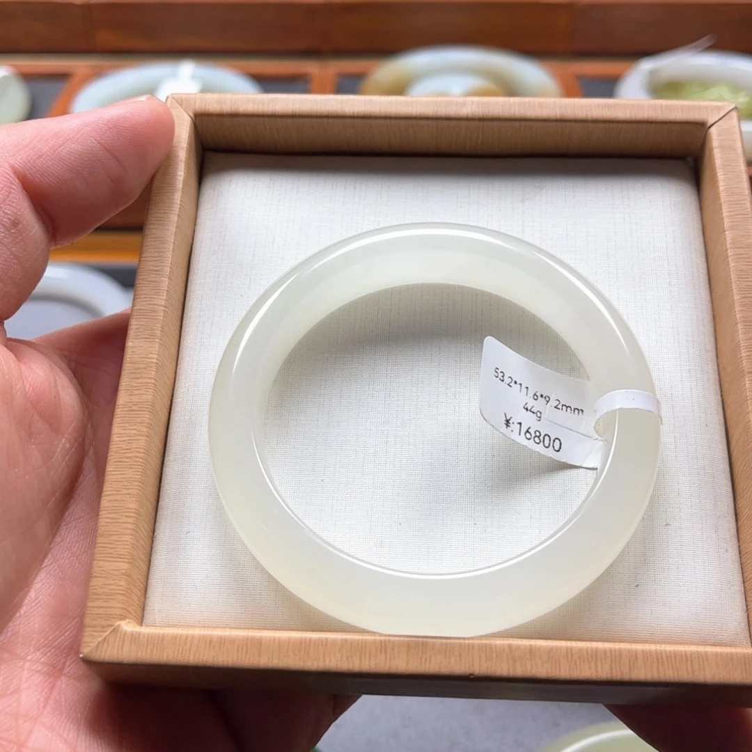 和田玉手镯未镶嵌L*^