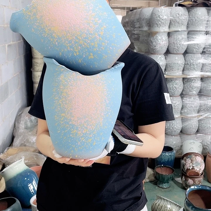 红陶瑕疵高22/18两个