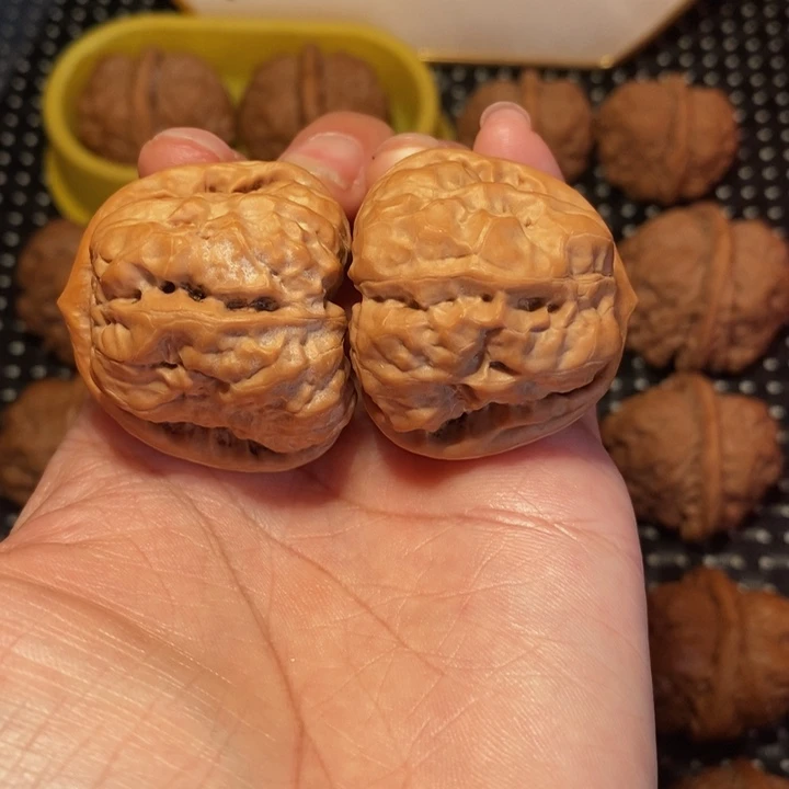 把件文玩核桃开背蹬腿肌肉蛙