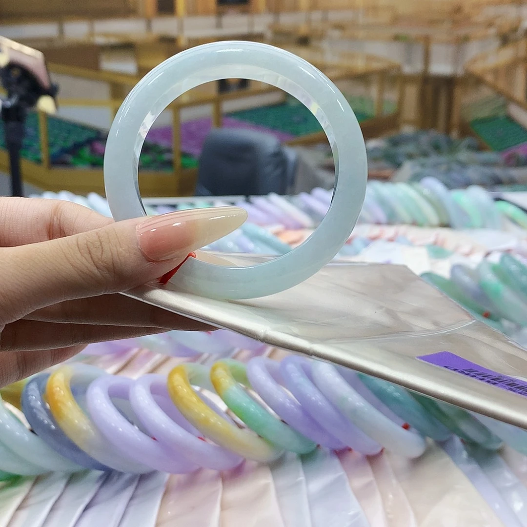 翡翠未镶嵌手镯jjn