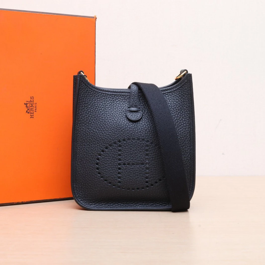 99新 Hermes/爱马仕 【活动黑黑】Evelyne Mini 16 黑色 U刻 手提包