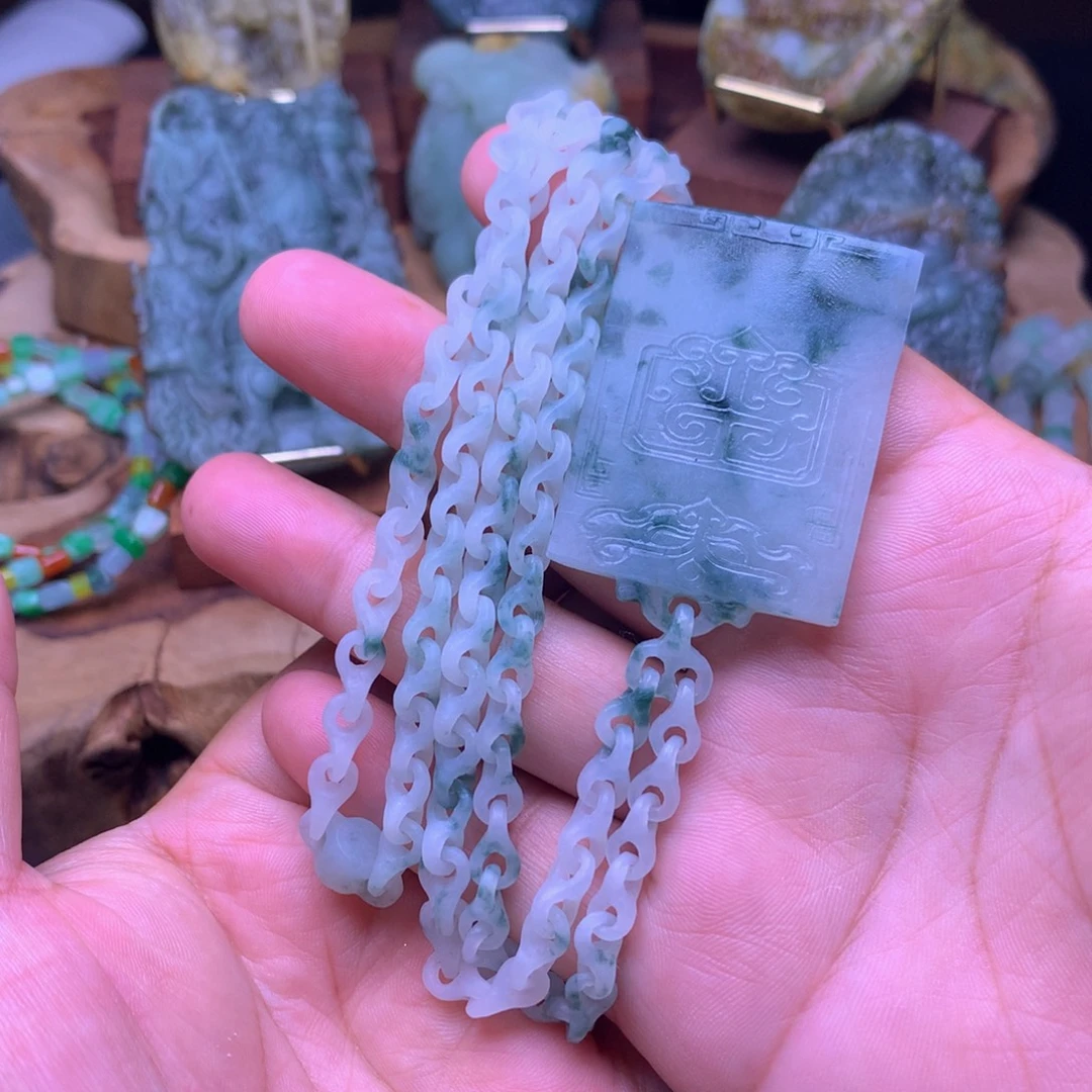 抬***尘定制翡翠未镶嵌翡翠
