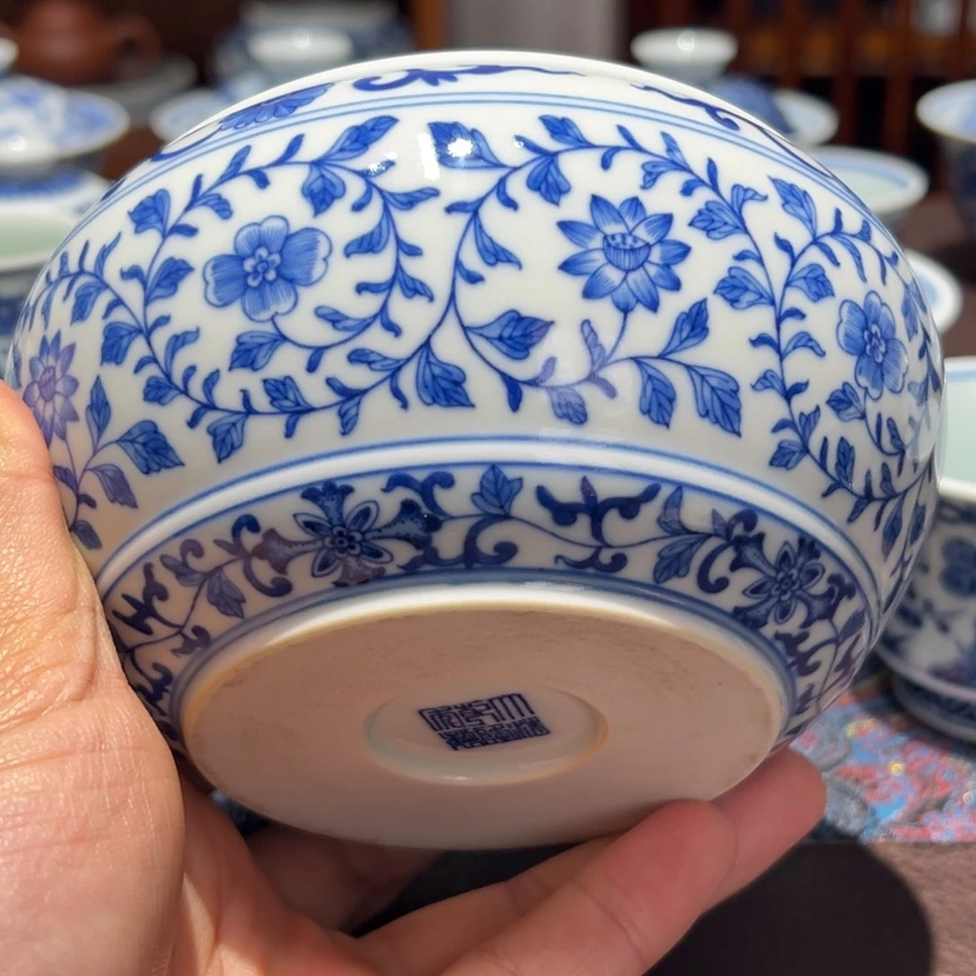 杯青花缠枝莲水洗口径约10.6厘米