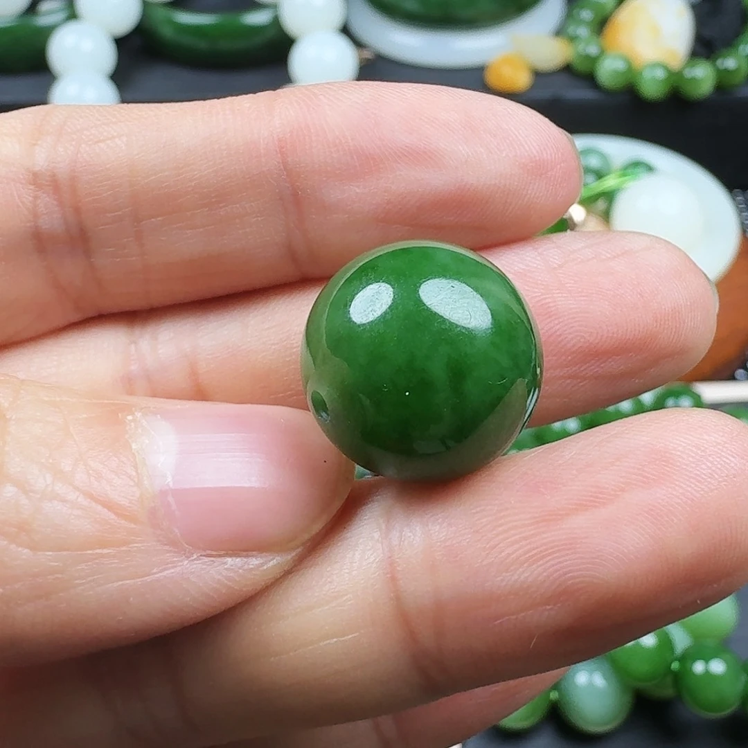 【闪购商品】颈饰未镶嵌和田玉（碧玉）单株16俄料