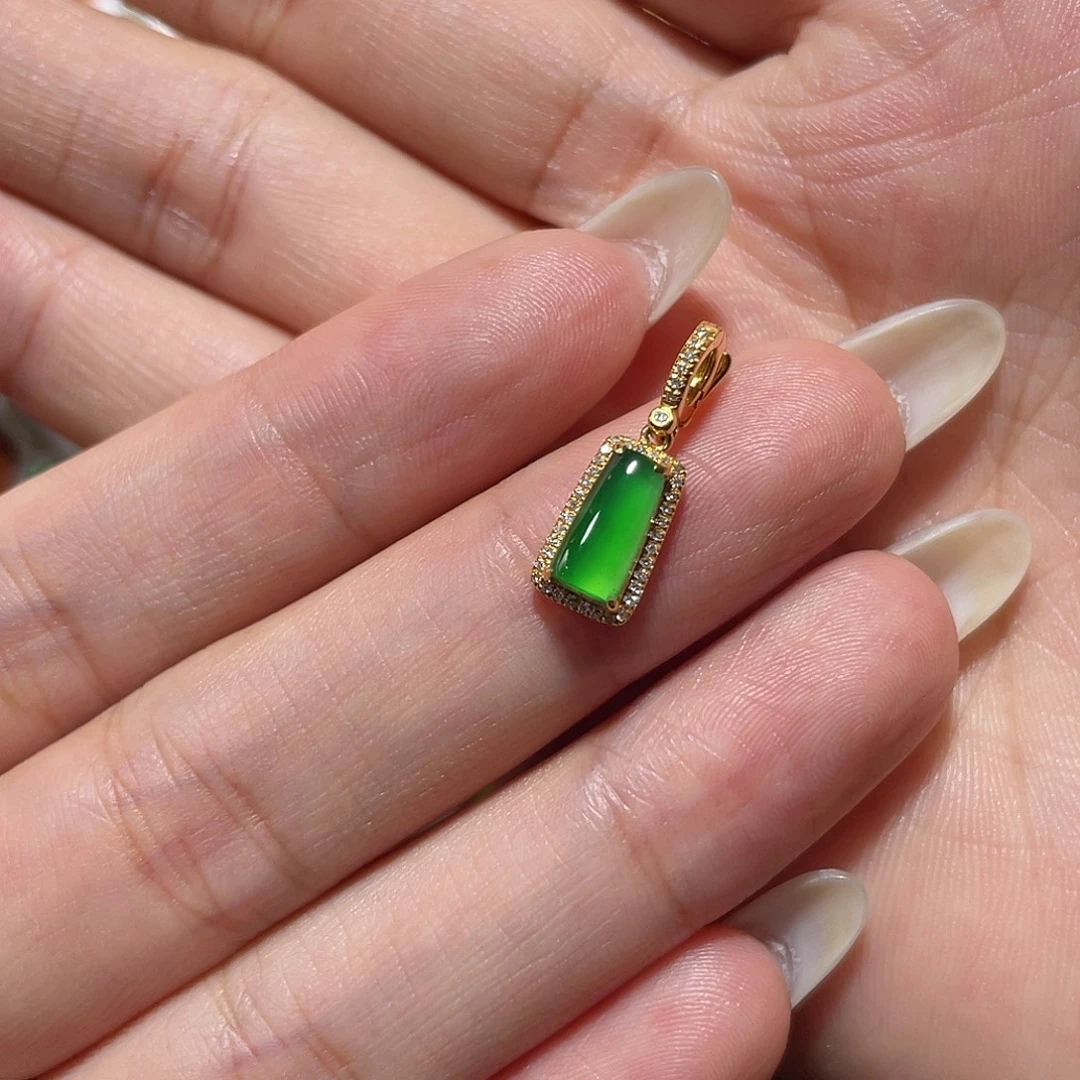 翡翠18K金镶嵌吊坠(不含链)