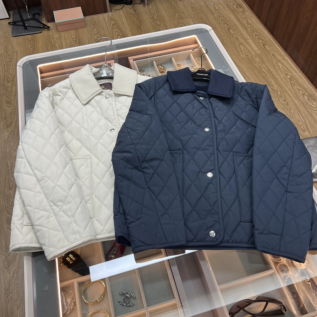 慕溢-25秋冬时尚蓝白双色翻领菱形格棉服外套