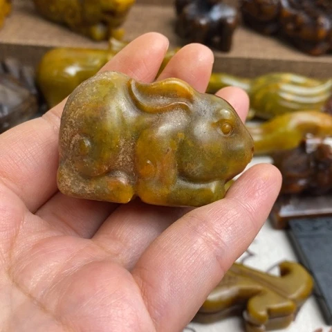 蛇纹石玉未镶嵌颈饰67