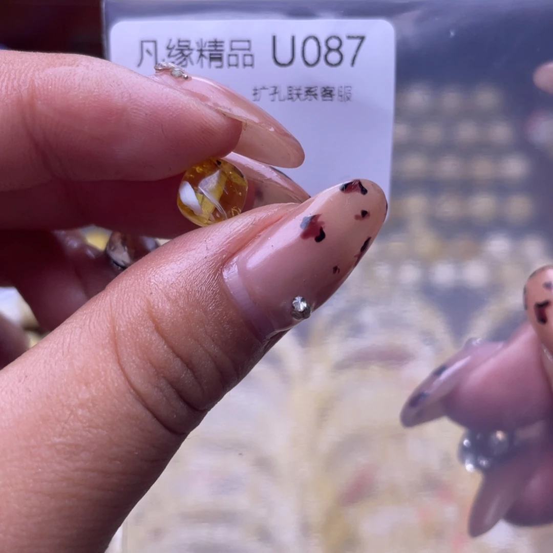 琥珀未镶嵌裸石琥珀