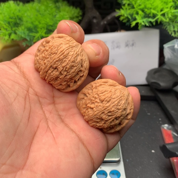 吊坠文玩核桃38绣球