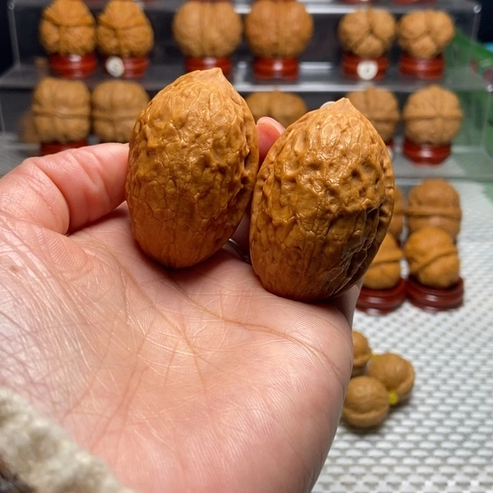 文玩核桃把件29金手指