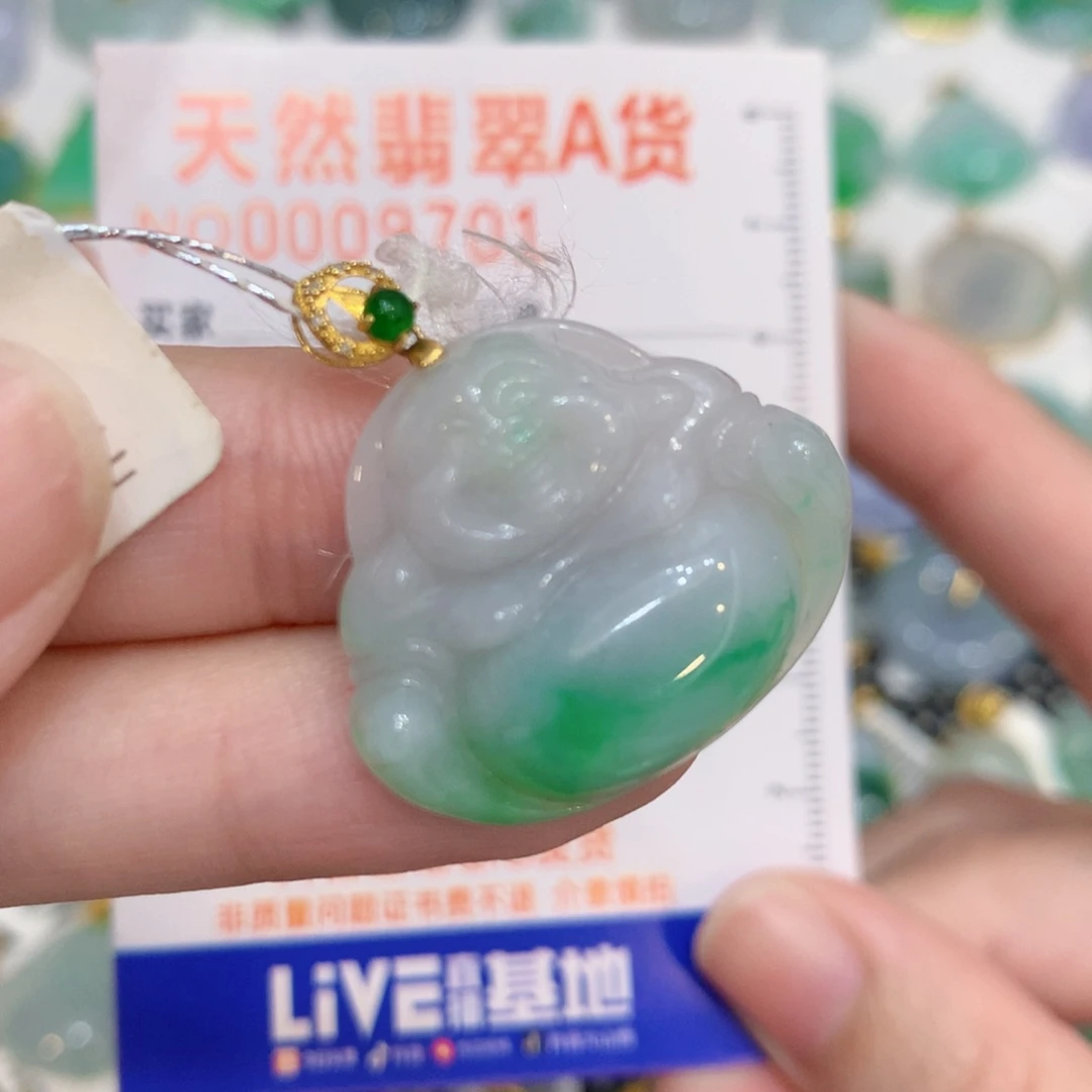 翡翠18K金镶嵌颈饰佛公