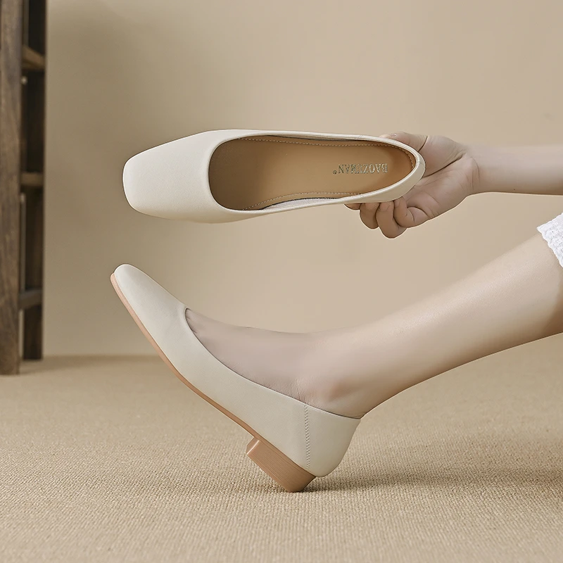 低跟3厘米粗跟静音工作鞋职业单鞋女真皮浅口方头软皮大码不累脚