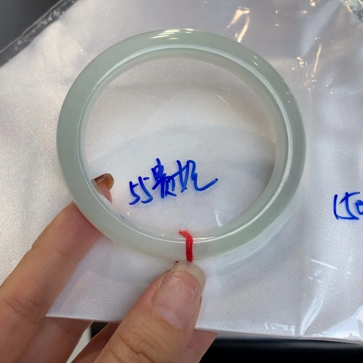 翡翠未镶嵌手镯买断