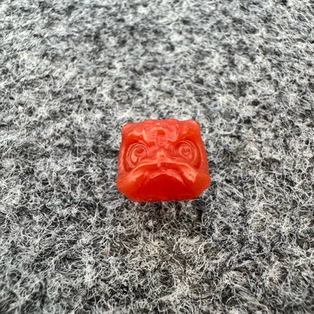 「新号福利」南红雕刻醒狮 直径12如图精工雕刻