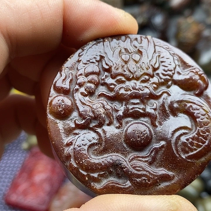 未镶嵌蛇纹石玉颈饰